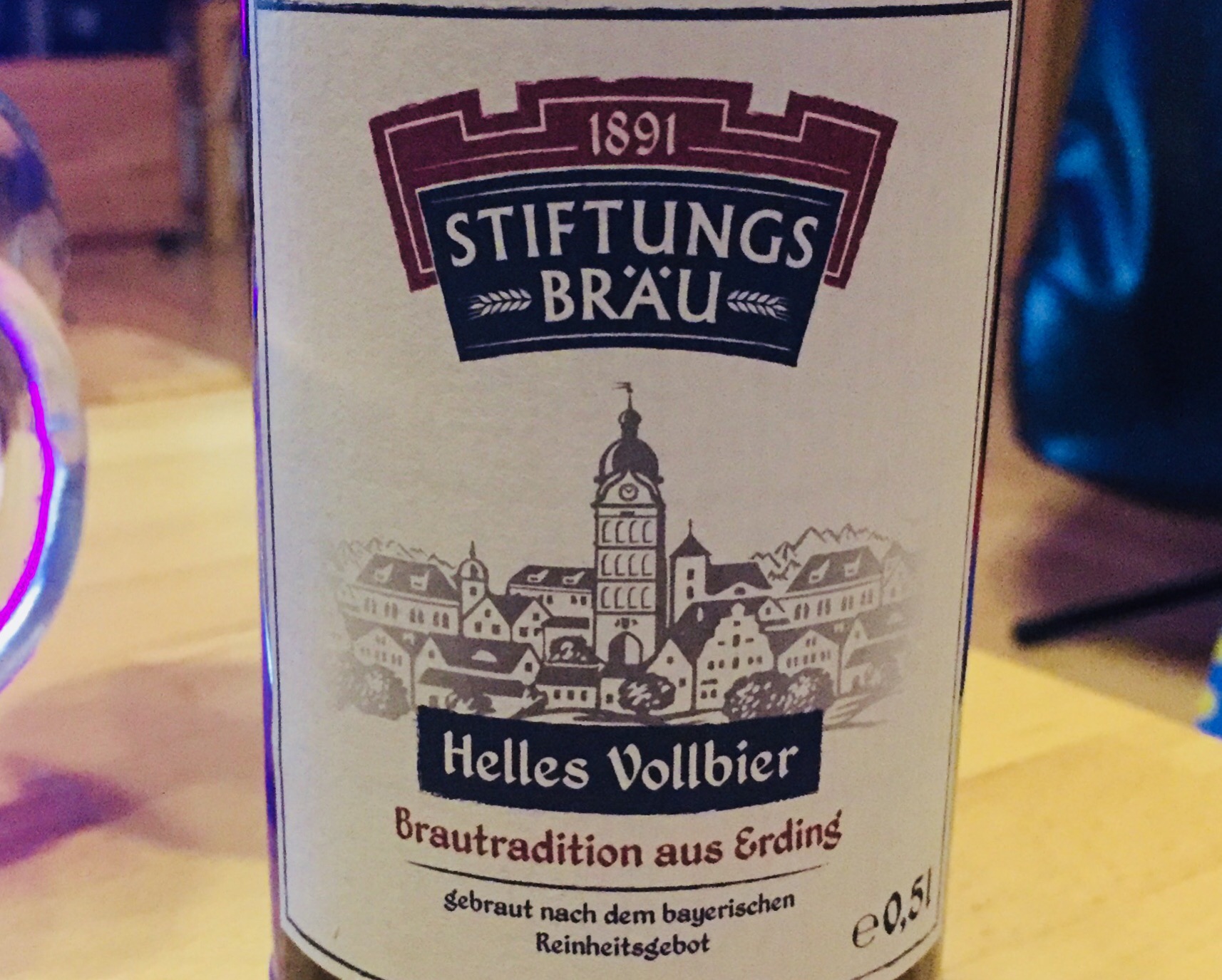 Stiftungsbräu - Helles Vollbier